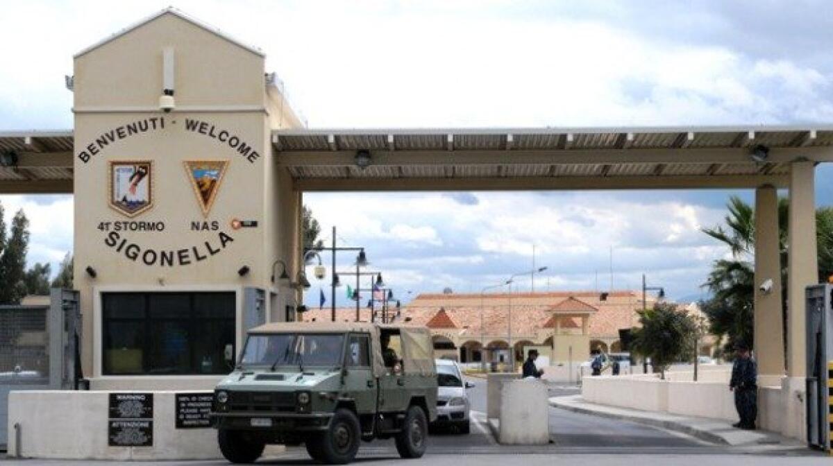 Tre aerei militari israeliani a Sigonella, Bonelli attacca il governo. La Difesa: “Solo scalo tecnico e rifornimento” - 