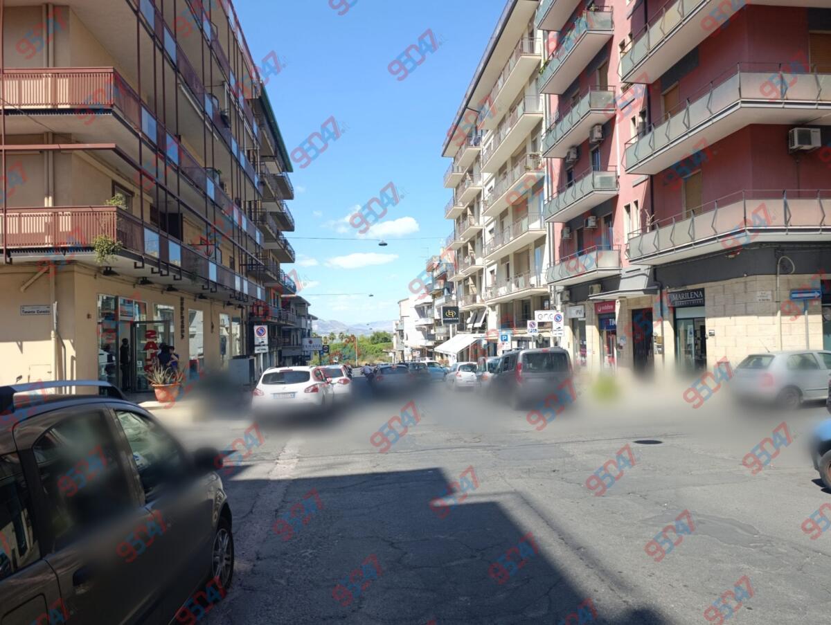 PATERNO’, ENNESIMO SCIPPO IN CITTÀ: IL LADRO BLOCCATO DAI CITTADINI CORAGGIOSI - 