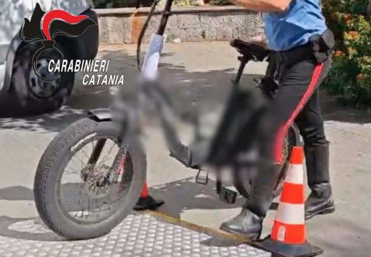 Motta Sant’Anastasia, fermato su bici elettrica con oltre 11 grammi di marijuana: scatta la denuncia - 