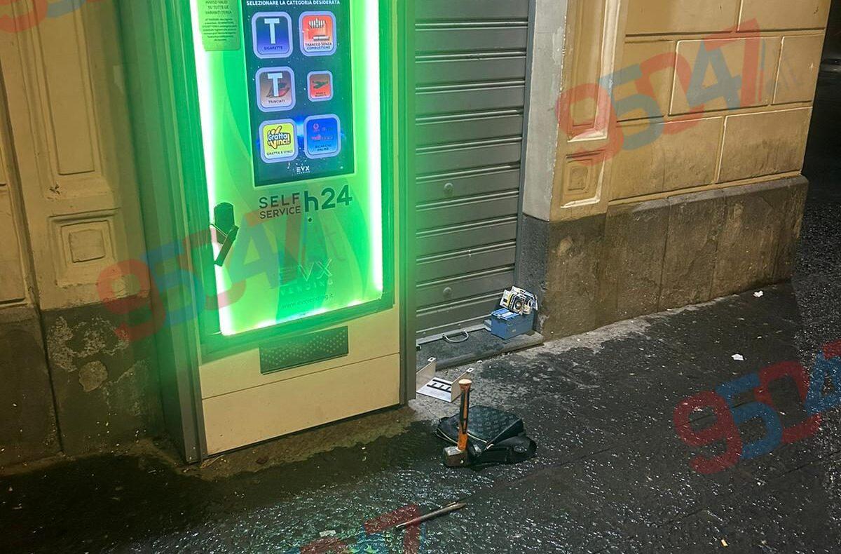 PATERNO’ FINANZIERE BLOCCA UNO SCASSO AD UN TABACCHI DI PIAZZA REGINA MARGHERITA - LE FOTO - 