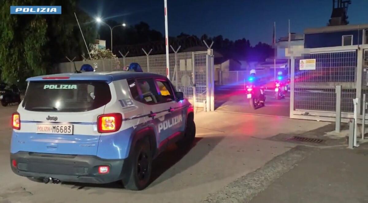 Adrano, maxi blitz contro mafia ed estorsioni: 14 arresti - 