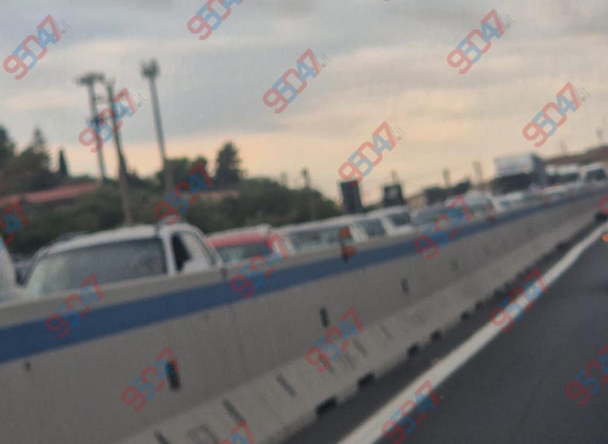 Incidente sulla superstrada Ss 121, rallentamenti e disagi in entrambe le direzioni - 