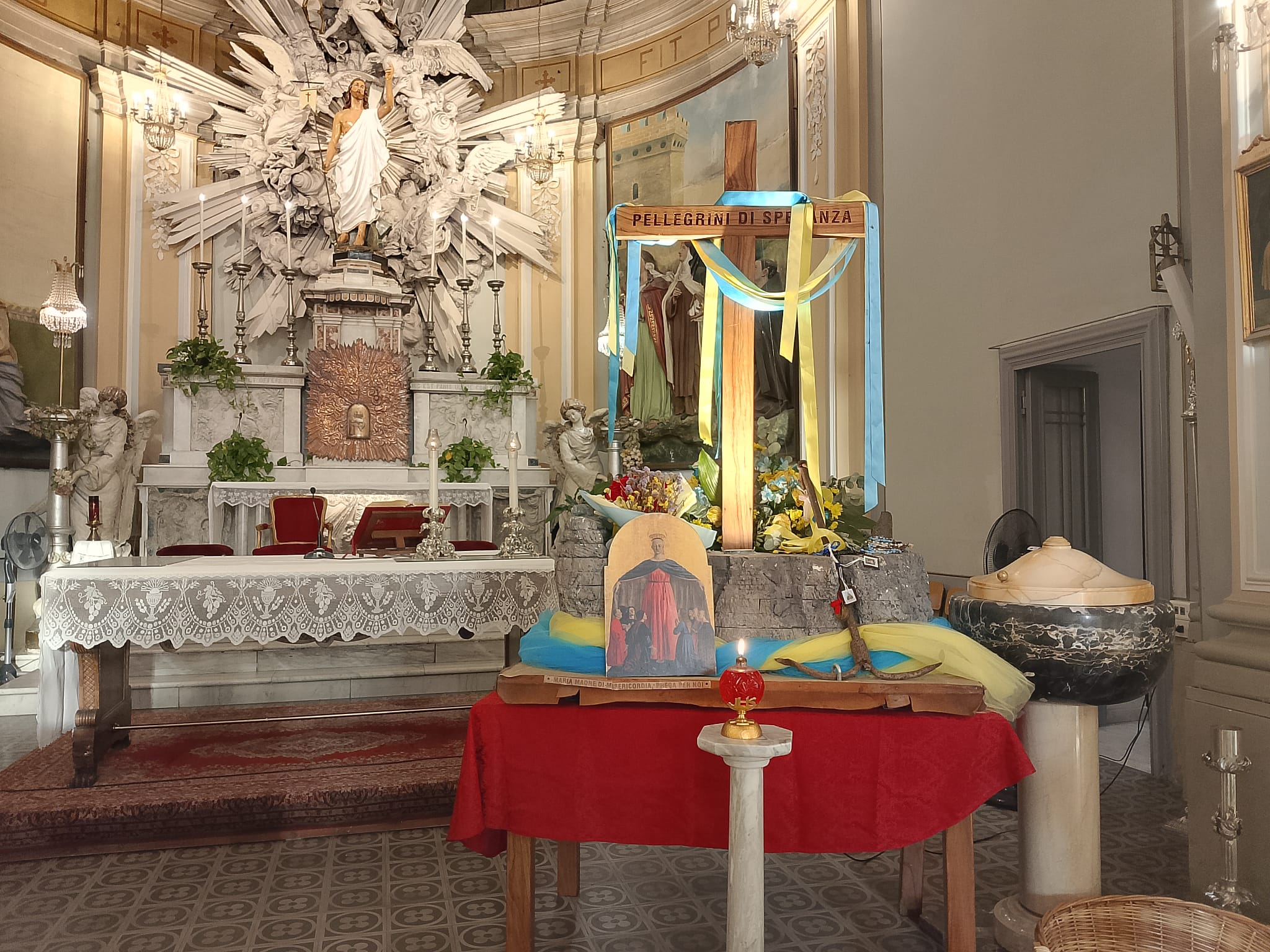 La Misericordia di Paternò porta la Croce del Giubileo tra istituzioni e luoghi del bisogno