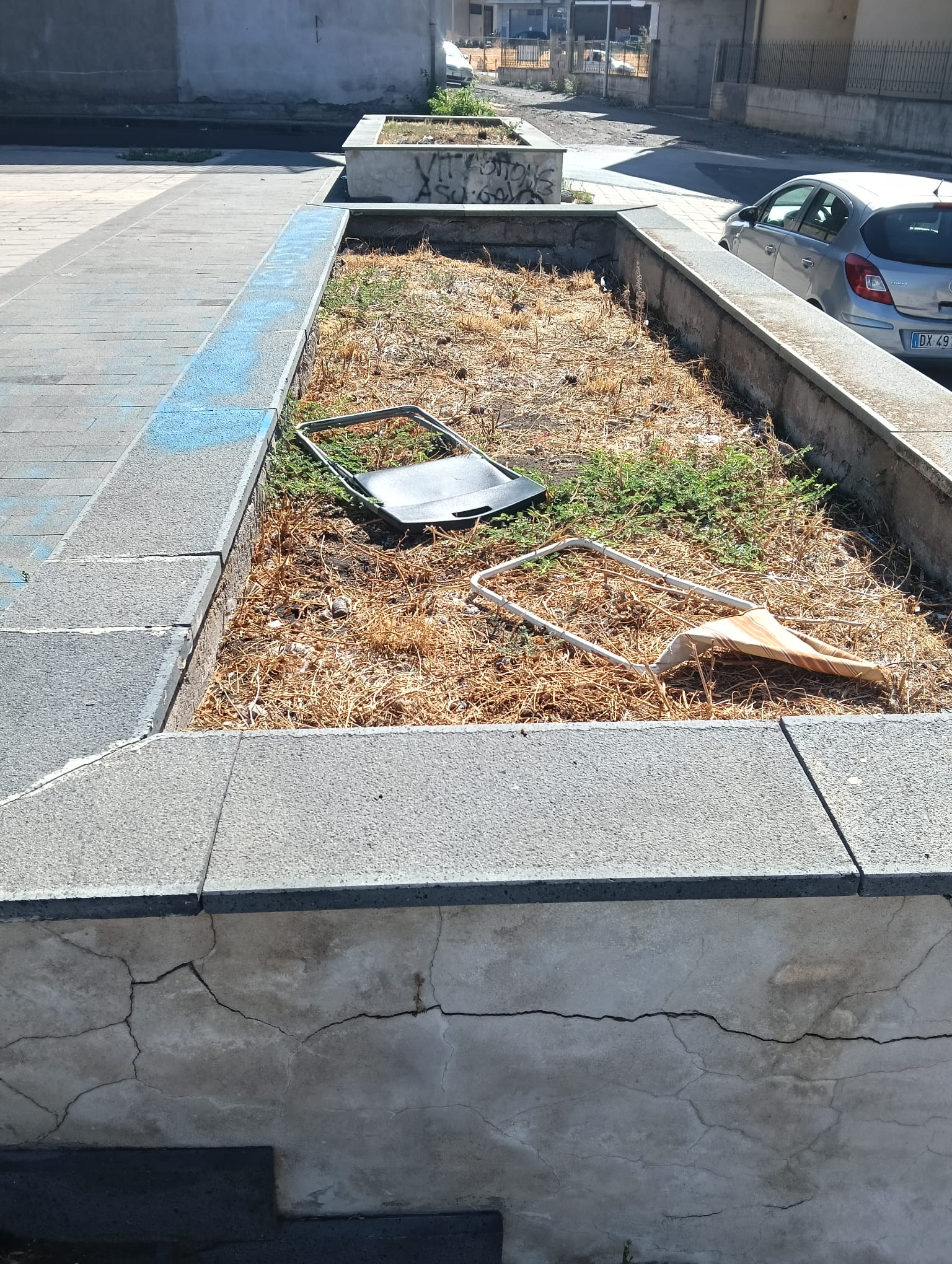 “Situazione peggiorata, nessun intervento”: la denuncia dei cittadini di Scala Vecchia