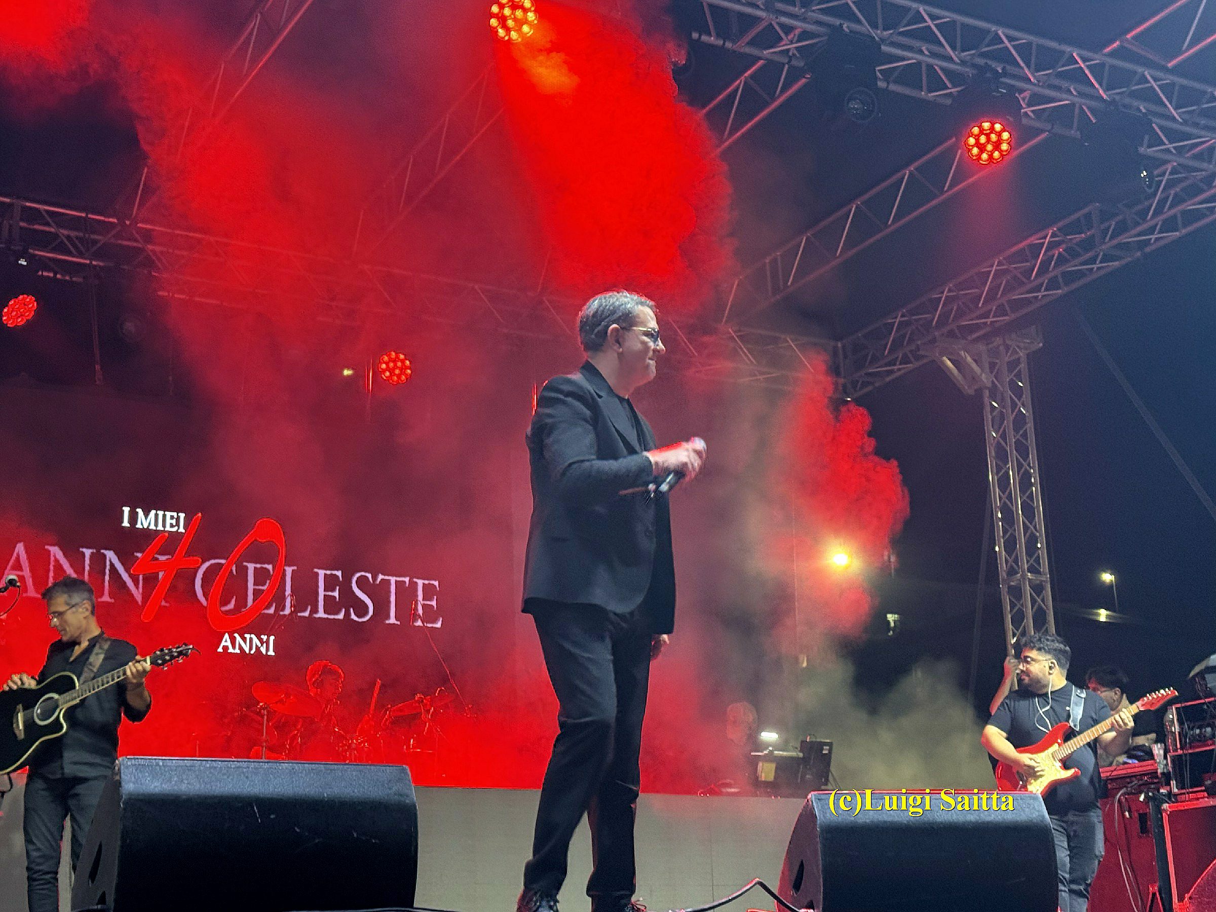 Gianni Celeste infiamma il pubblico di Bronte: festa grande al “M’Arricriu Music Fest”