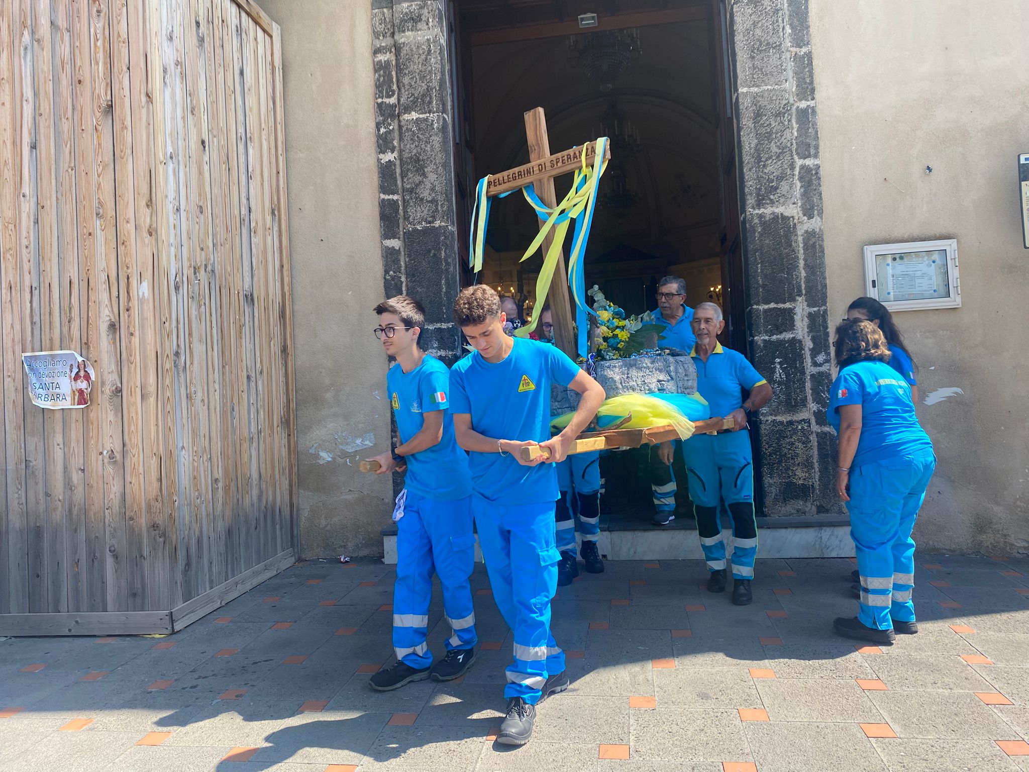 La Misericordia di Paternò porta la Croce del Giubileo tra istituzioni e luoghi del bisogno