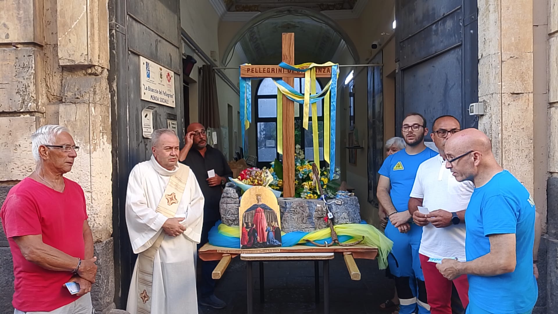 La Misericordia di Paternò porta la Croce del Giubileo tra istituzioni e luoghi del bisogno