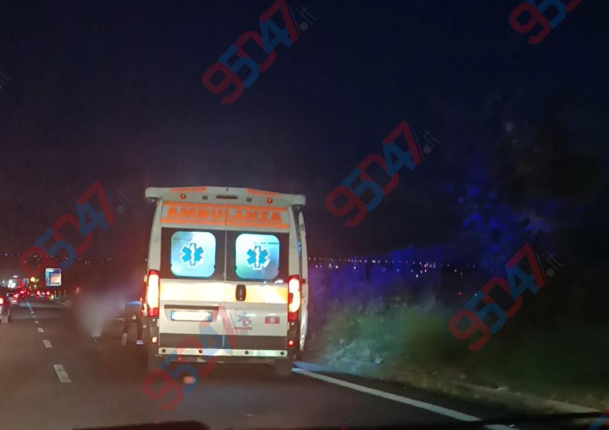 ENNESIMO INCIDENTE SULLA SS121, COINVOLTO UN MEZZO A DUE RUOTE, SOCCORSI SUL POSTO - 