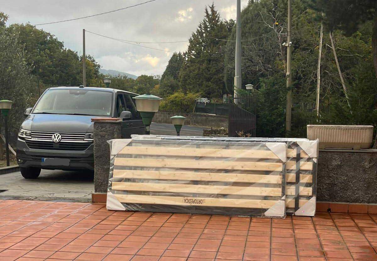 Esplode la rabbia dei giocatori del Paternò Calcio; “Costretti a dormire in brandine, senza pasti e senza dignità” - 