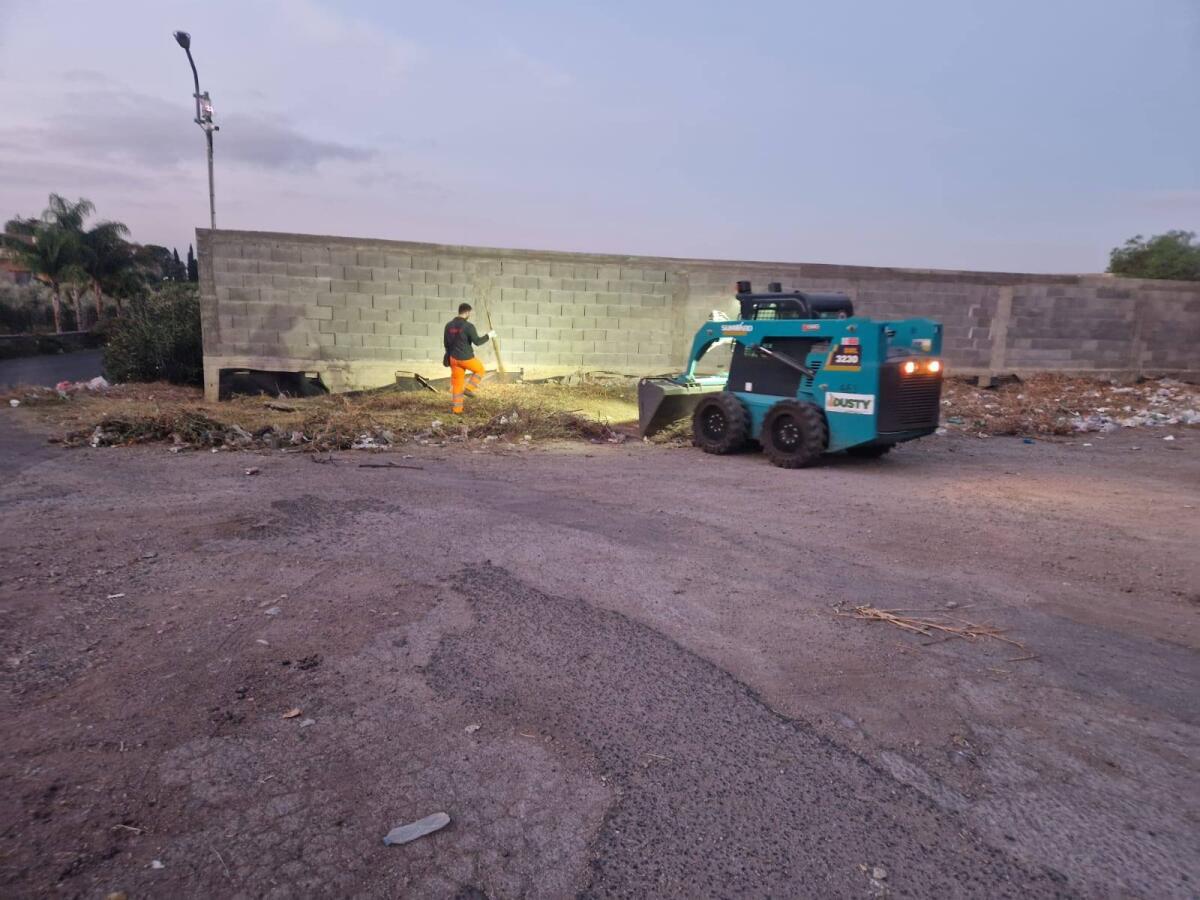 Paternò, piazzale del cimitero nuovo rimesso a nuovo: pulizia straordinaria Dusty - 