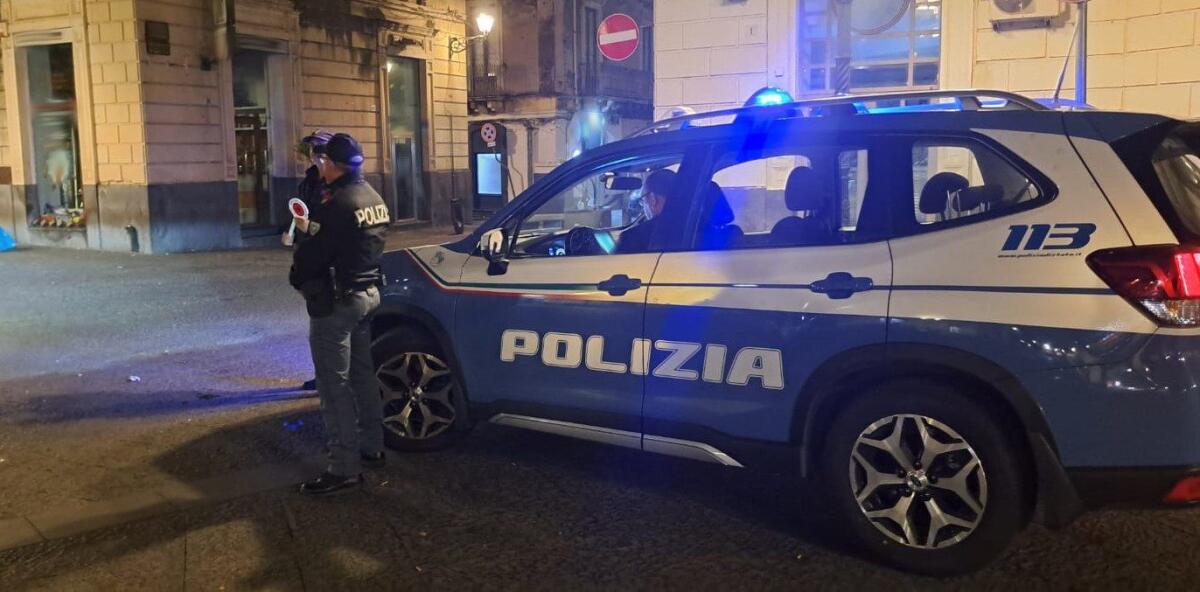 Paternò, maxi controlli della Polizia: 142 persone identificate, 78 veicoli fermati e multe per 2.000 euro - 