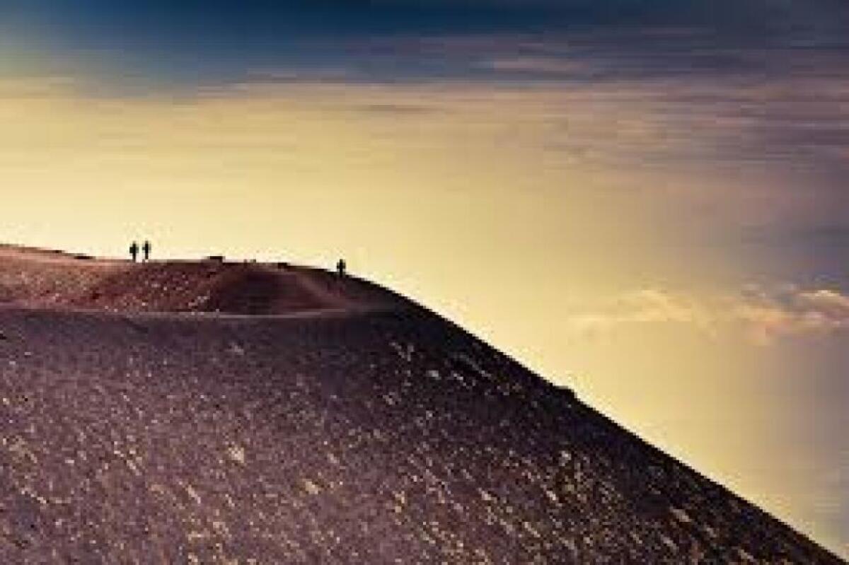 NICOLOSI – Accesso ai Crateri Silvestri dell’Etna a pagamento: scoppia la polemica. L’ingresso costerà 5 euro (gratis per i residenti in Sicilia) - 