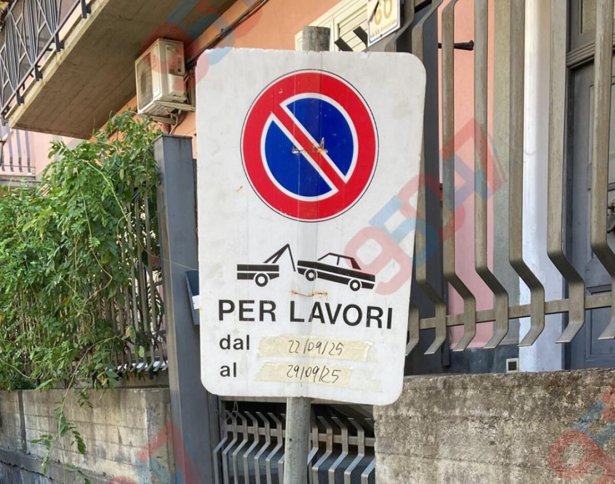 Paternò, il mistero dei lavori fantasma: segnale scaduto, cartelli ancora in strada e lavori mai eseguiti - 