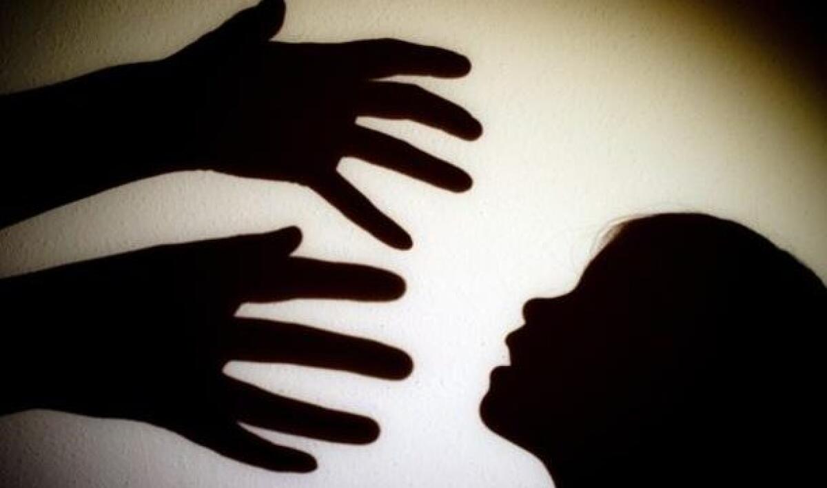 PALERMO. Abusava di una bimba di 6 anni: i parenti lo scoprono, lo picchiano e lo fanno arrestare - 