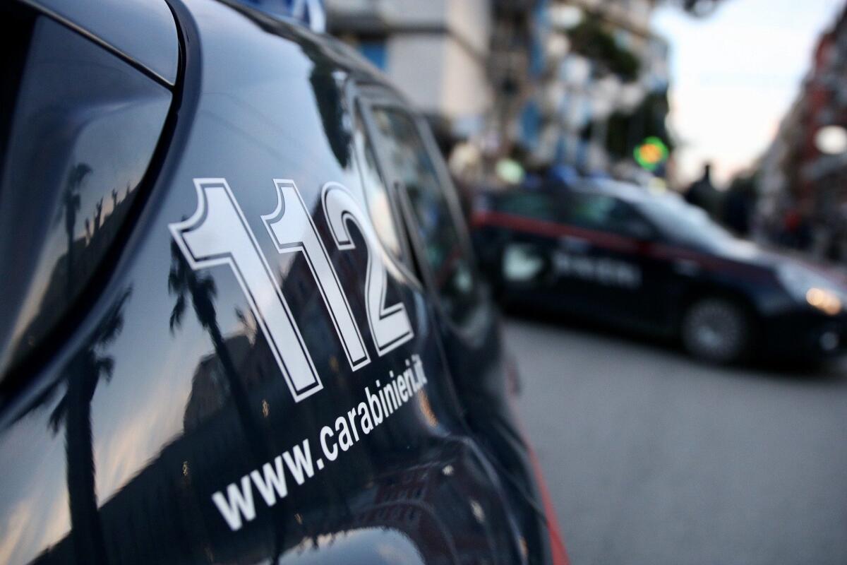 CATANIA. Picchia il marito e tenta di strangolarlo: 53enne finisce in carcere a Piazza Lanza - 