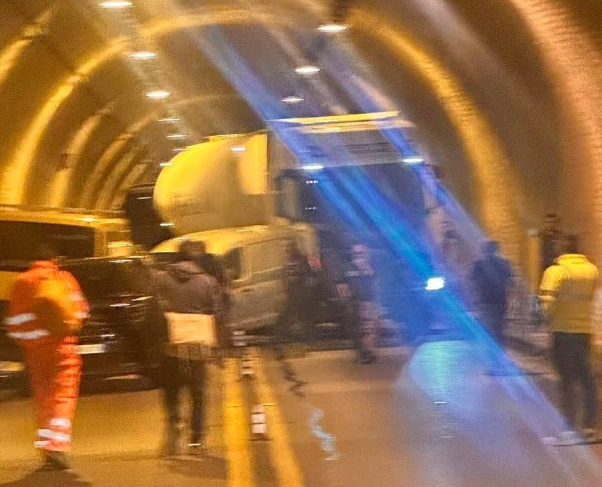 Incidente sull’A19 Palermo–Catania: traffico bloccato in galleria tra Enna e Caltanissetta - 