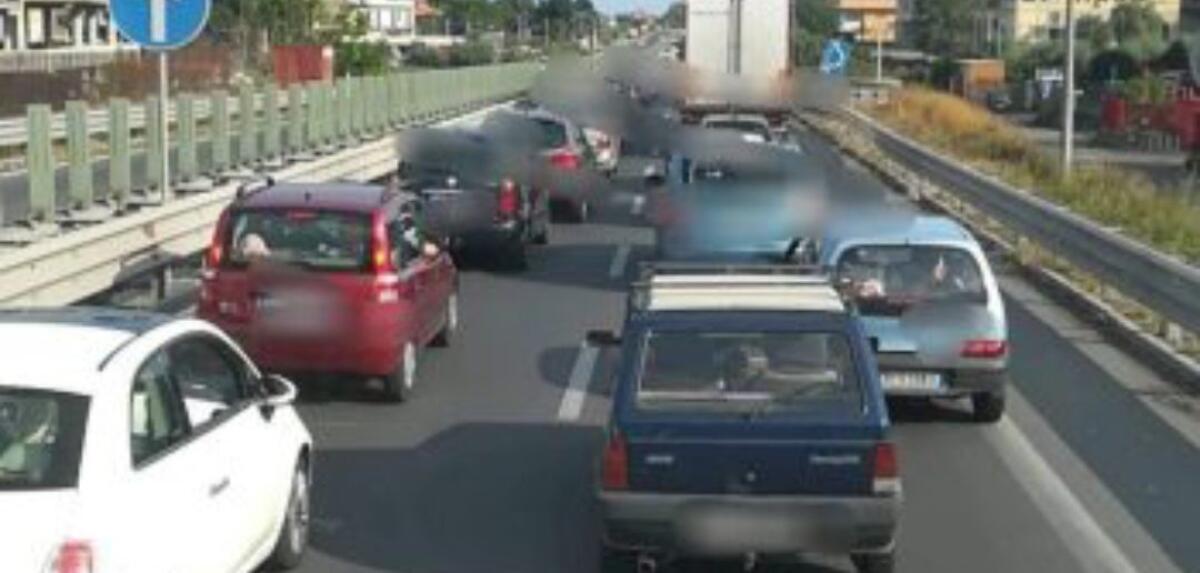 INCIDENTE SULLA SS121: TAMPONAMENTO ALLO SVINCOLO DI MISTERBIANCO, LUNGHE CODE - 