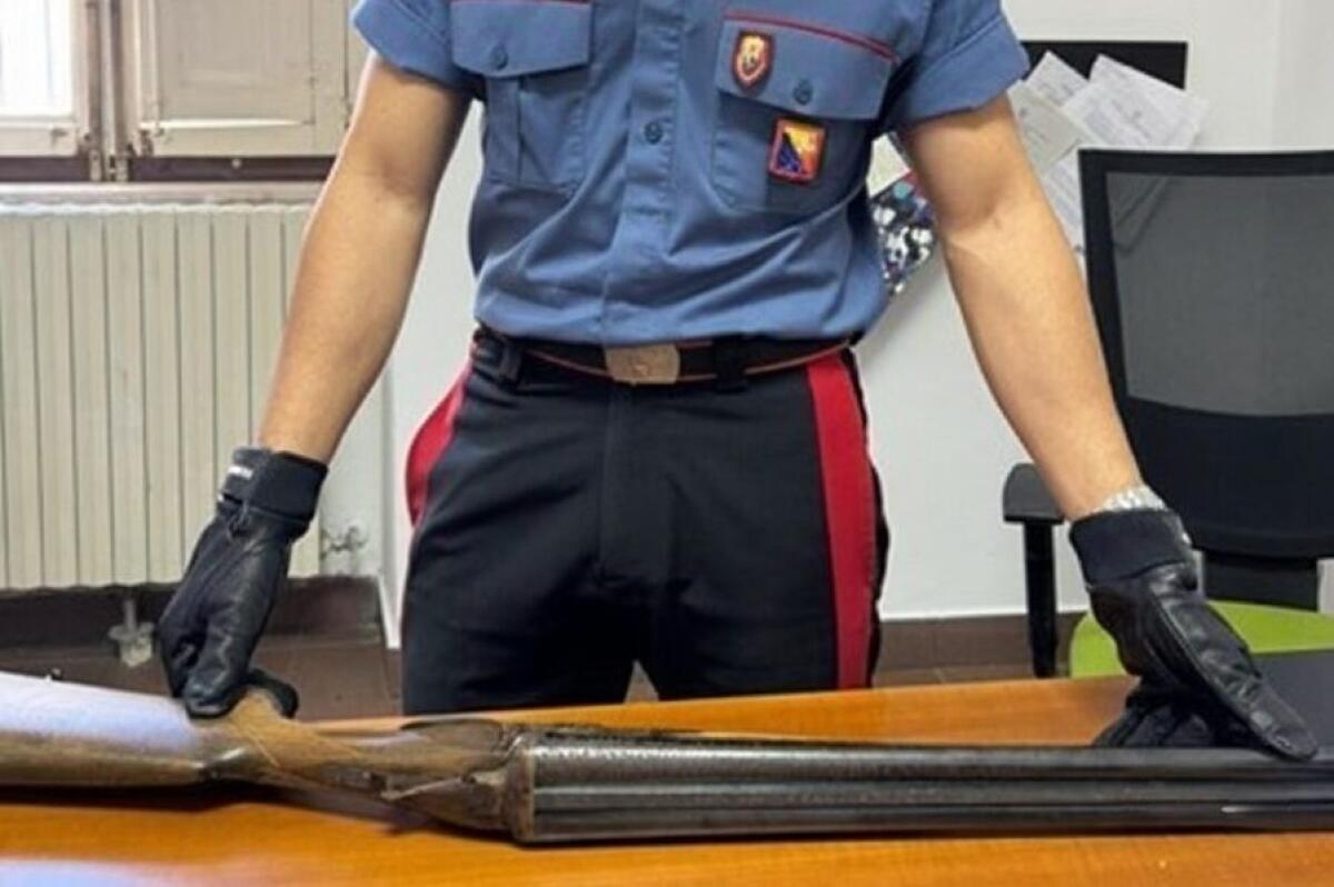 Ramacca, arrestato 40enne mentre si esercitava al tiro con un fucile clandestino - 