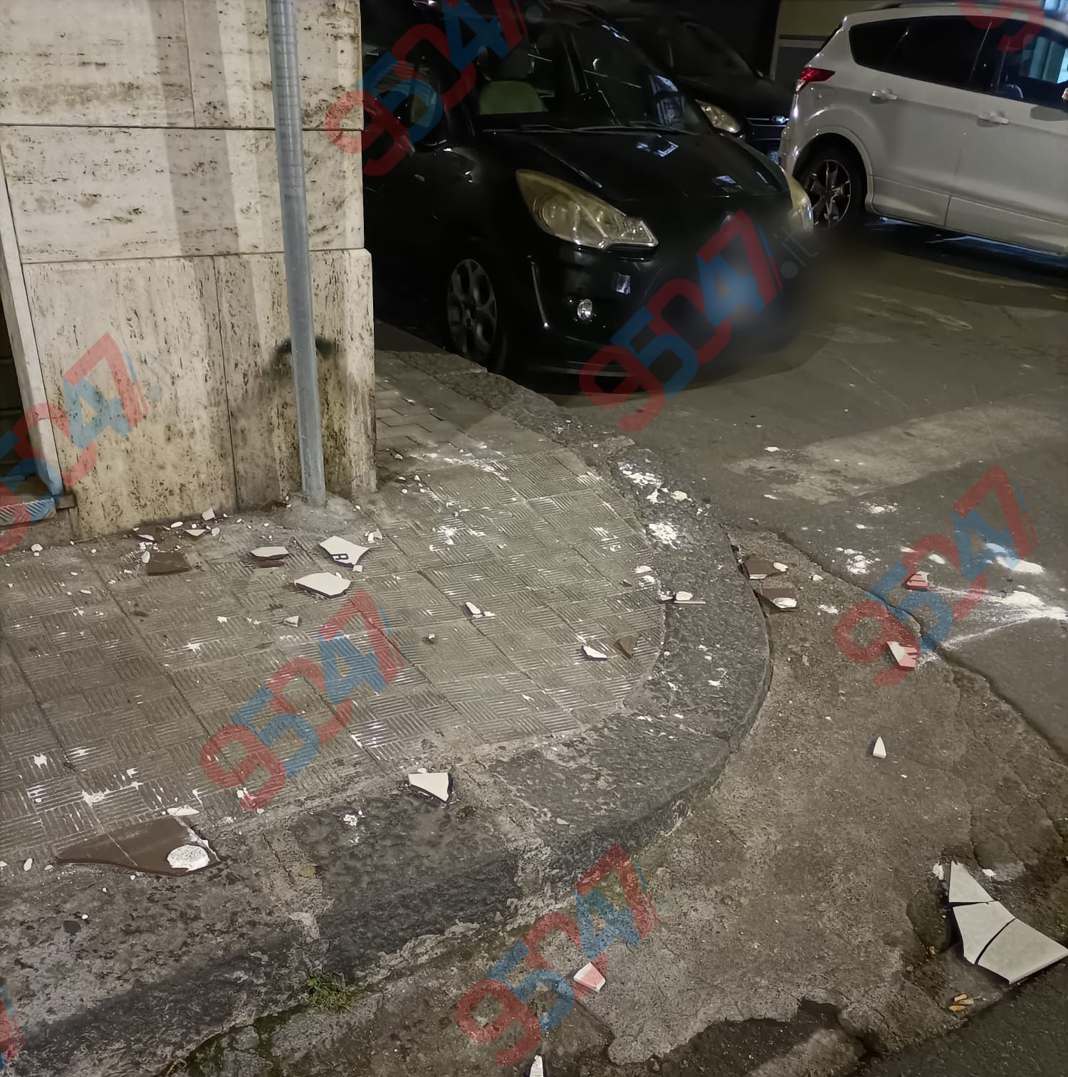 Paternò, vandali di nuovo in azione in via Bellini: danneggiata la targa della strada