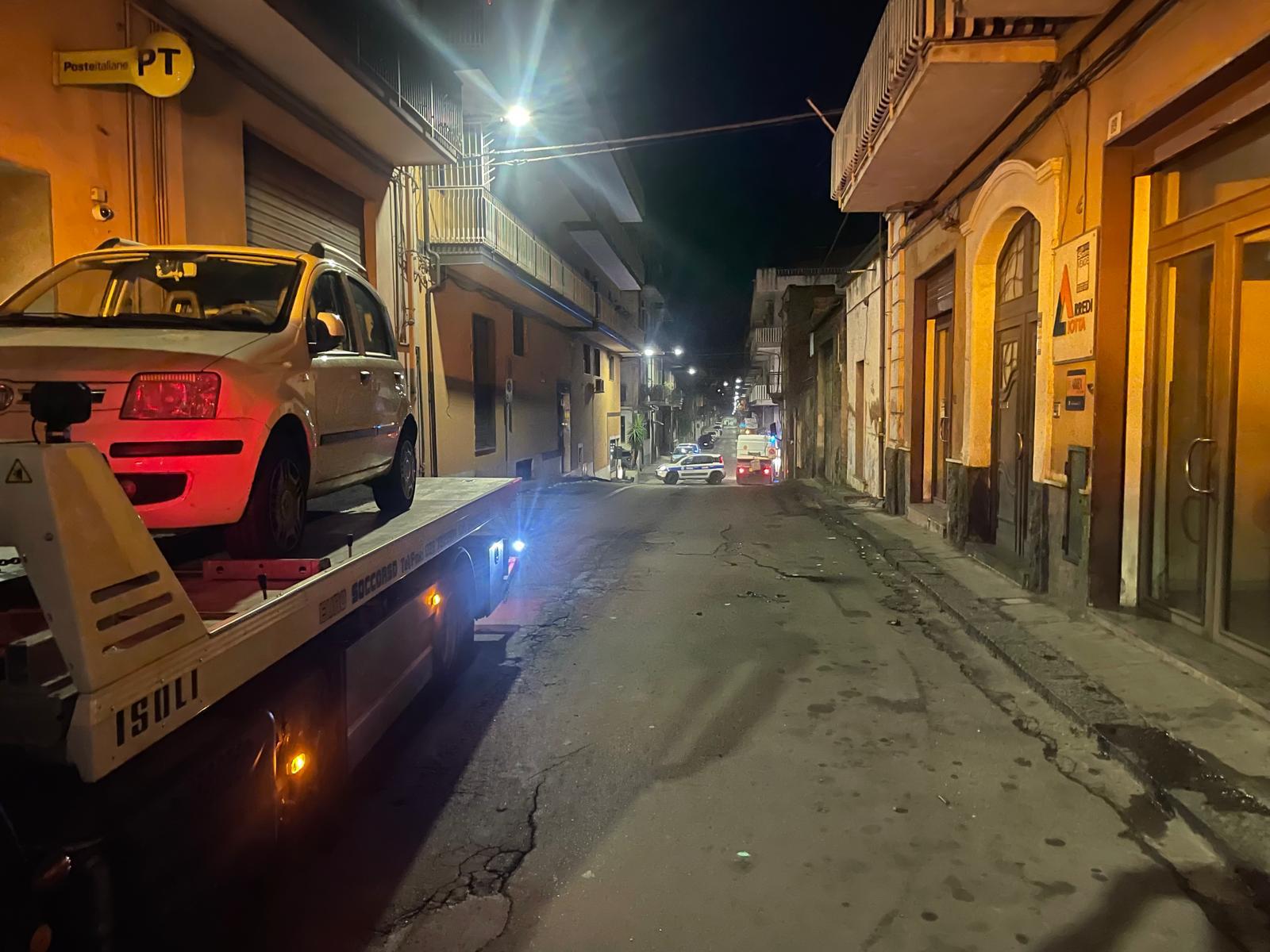 Paternò, multe e rimozioni per lo spazzamento meccanico: 26 veicoli sanzionati tra via Circumvallazione e via Vasta