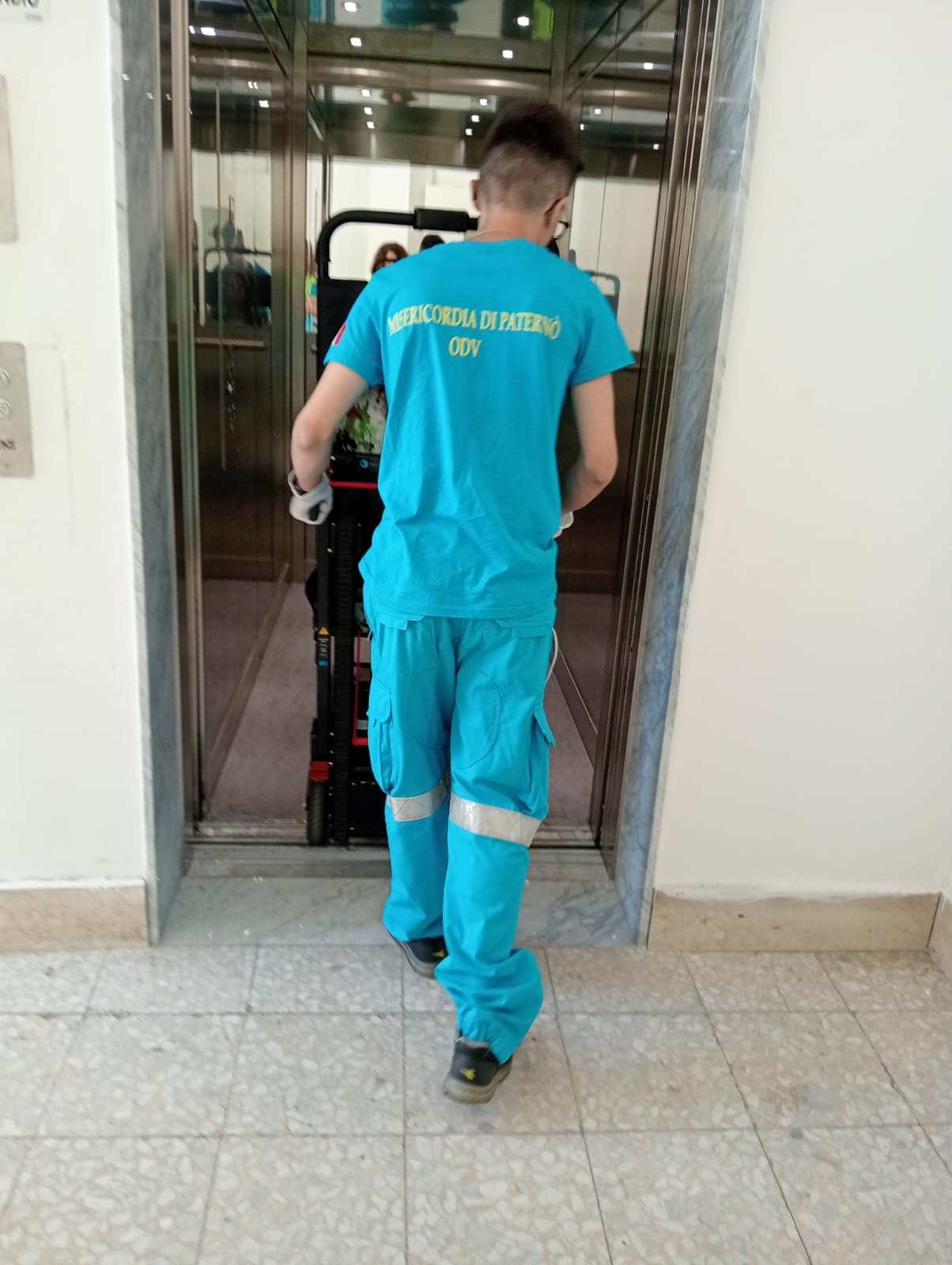 Commemorazione dei Defunti a Paternò: Taxi Solidale della Misericordia su prenotazione. Orari dei cimiteri e viabilità: tutte le info utili