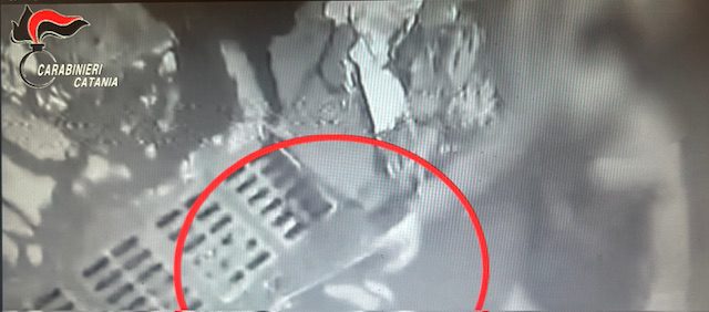 Paternò, 56enne ferito da colpo di fucile: tre giovani accusati di tentato omicidio. I nomi