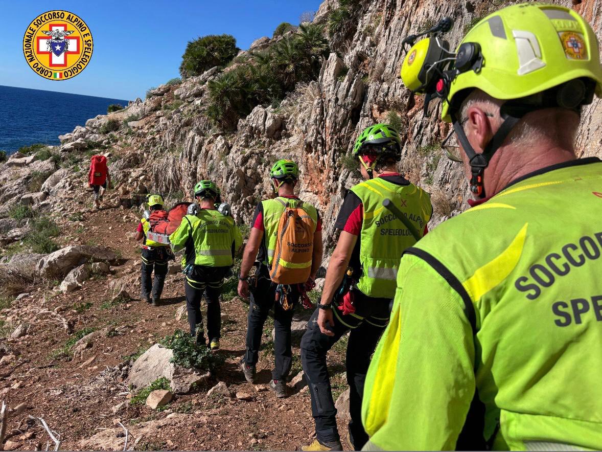 San Vito Lo Capo, tragedia alla falesia di Salinella: muore una scalatrice svizzera colpita da un masso
