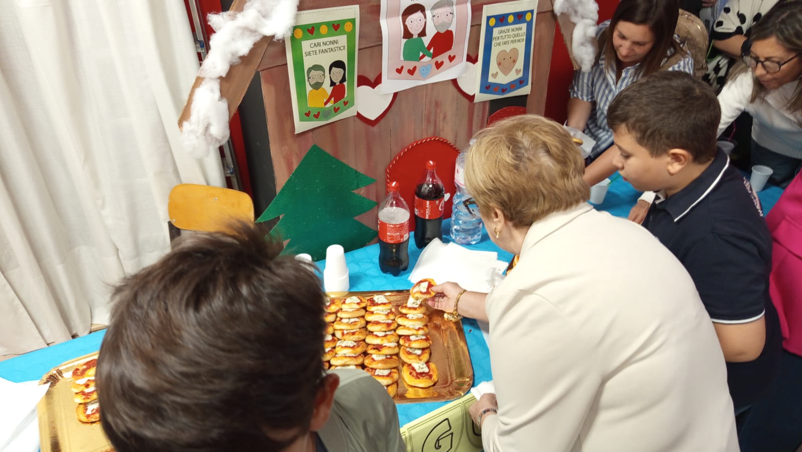 Grande successo per la Festa dei Nonni promossa da Enosis: un abbraccio tra generazioni nel cuore di Paternò