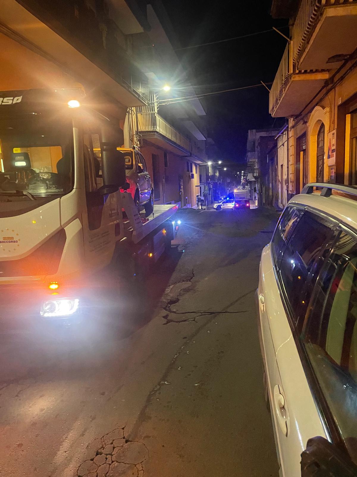 Paternò, multe e rimozioni per lo spazzamento meccanico: 26 veicoli sanzionati tra via Circumvallazione e via Vasta