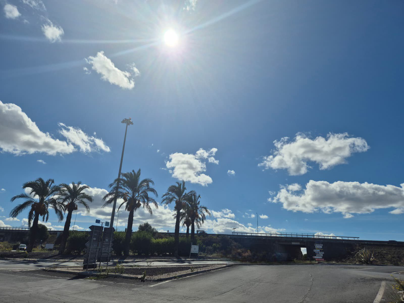 Valcorrente, maxi operazione contro l’abusivismo pubblicitario: rimossi 40 cartelloni irregolari e inviate diffide ai proprietari