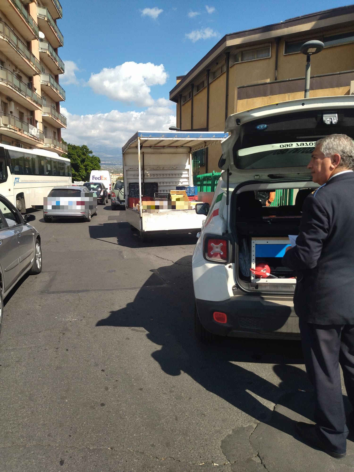 Paternò, controlli della Polizia Municipale: 45 verbali e 2 sanzioni per vendita abusiva di ortofrutta