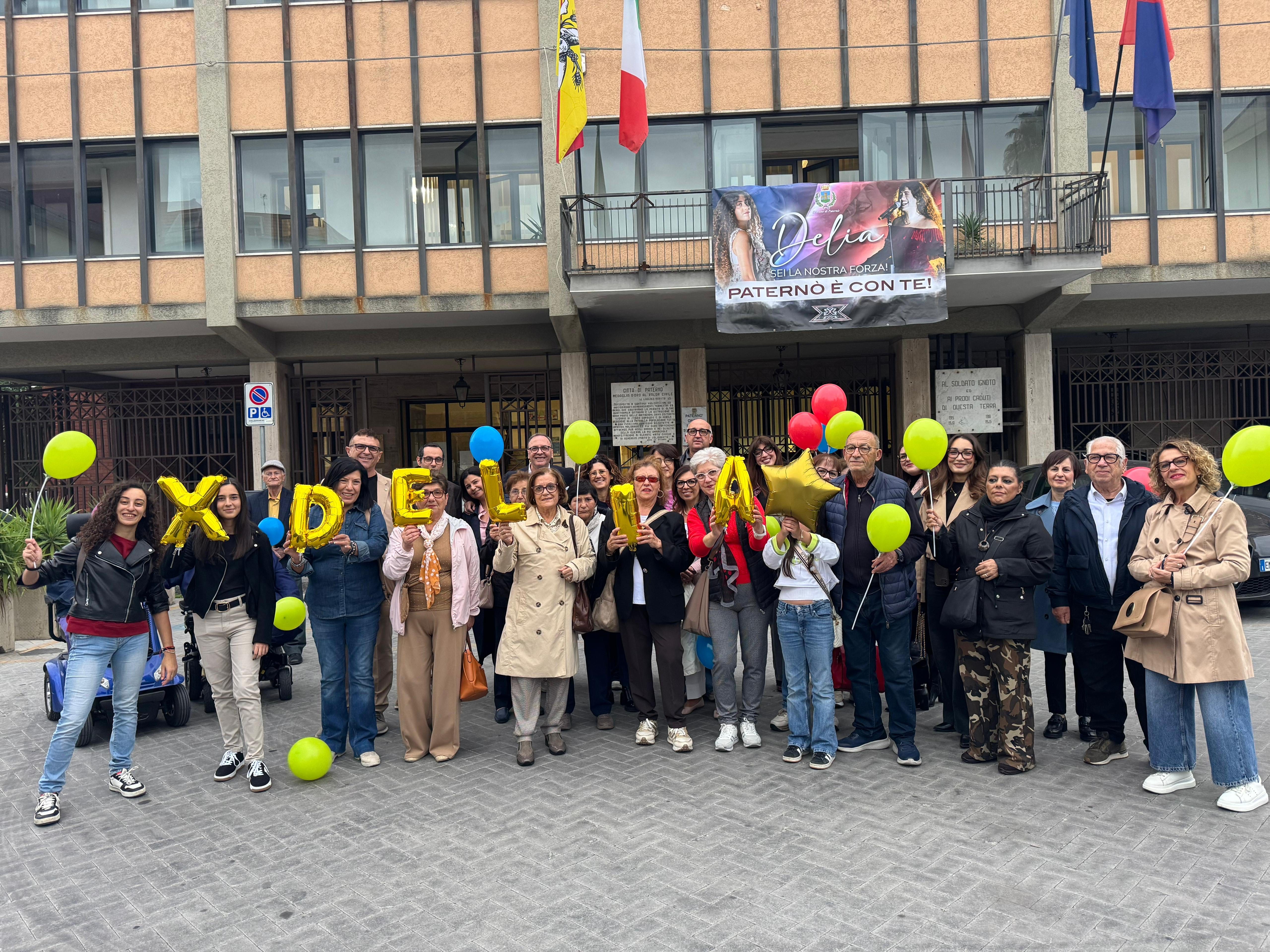 Paternò sostiene Delia Buglisi: il Comune affigge un banner per la giovane protagonista di X Factor 2025