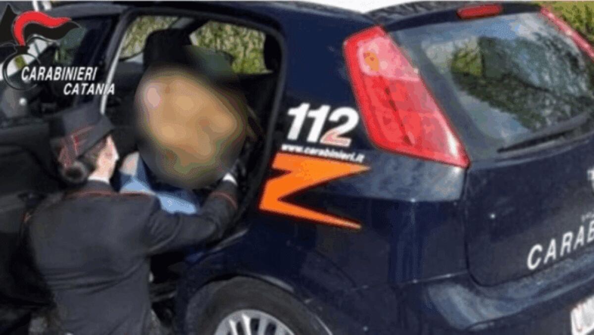 Mascali, 34enne arrestato per maltrattamenti in famiglia: aggredite madre e sorella - 