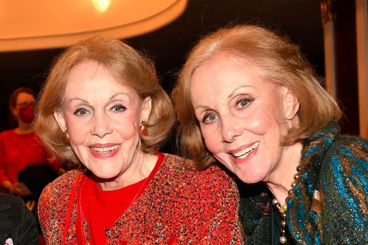 Le gemelle Kessler trovate morte insieme in Germania: avrebbero scelto il suicidio assistito - 