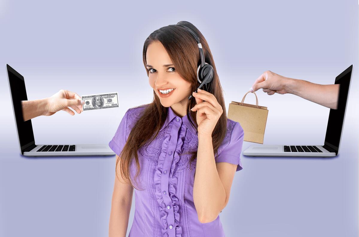 Vendite su Vinted, eBay, Subito e tutti i siti online: oltre 2.000€ o 30 operazioni può scattare la segnalazione al Fisco - 