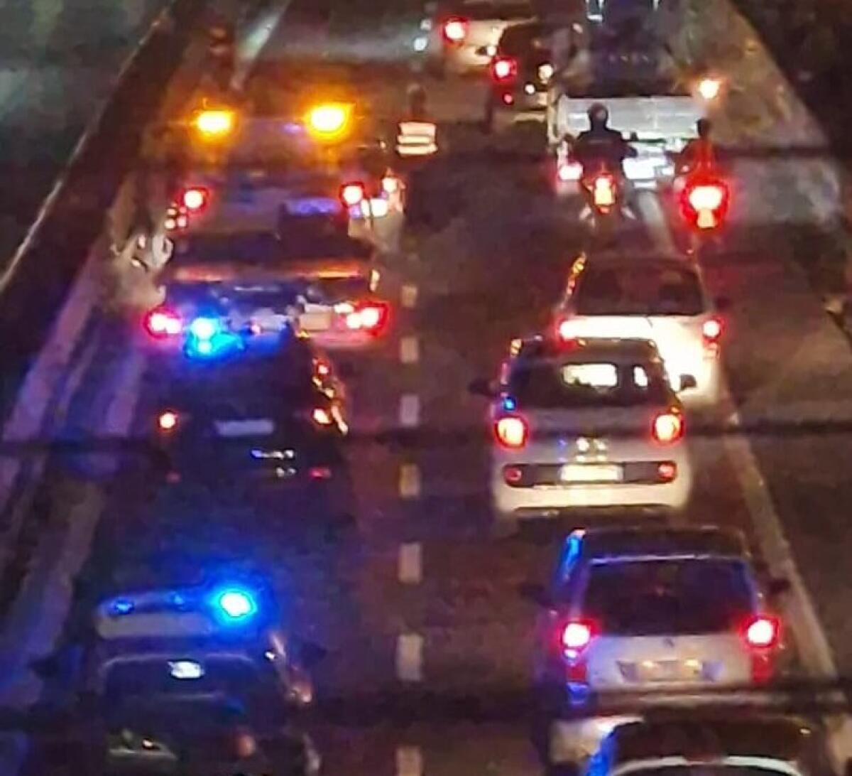 Superstrada 121, grossi disagi in direzione Paternò: code chilometriche per un incidente nei pressi di Piano Tavola - 