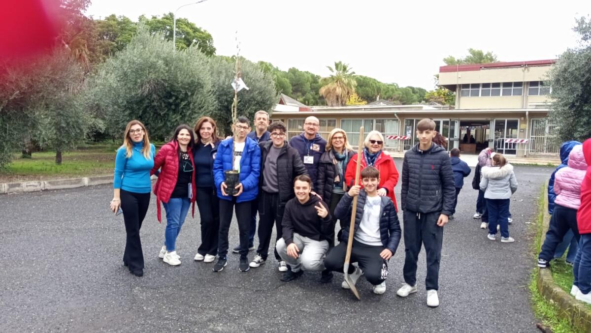 Paternò, una domenica dedicata all’ambiente e alla comunità: l’Associazione Enosis celebra la Giornata dell’Albero - 