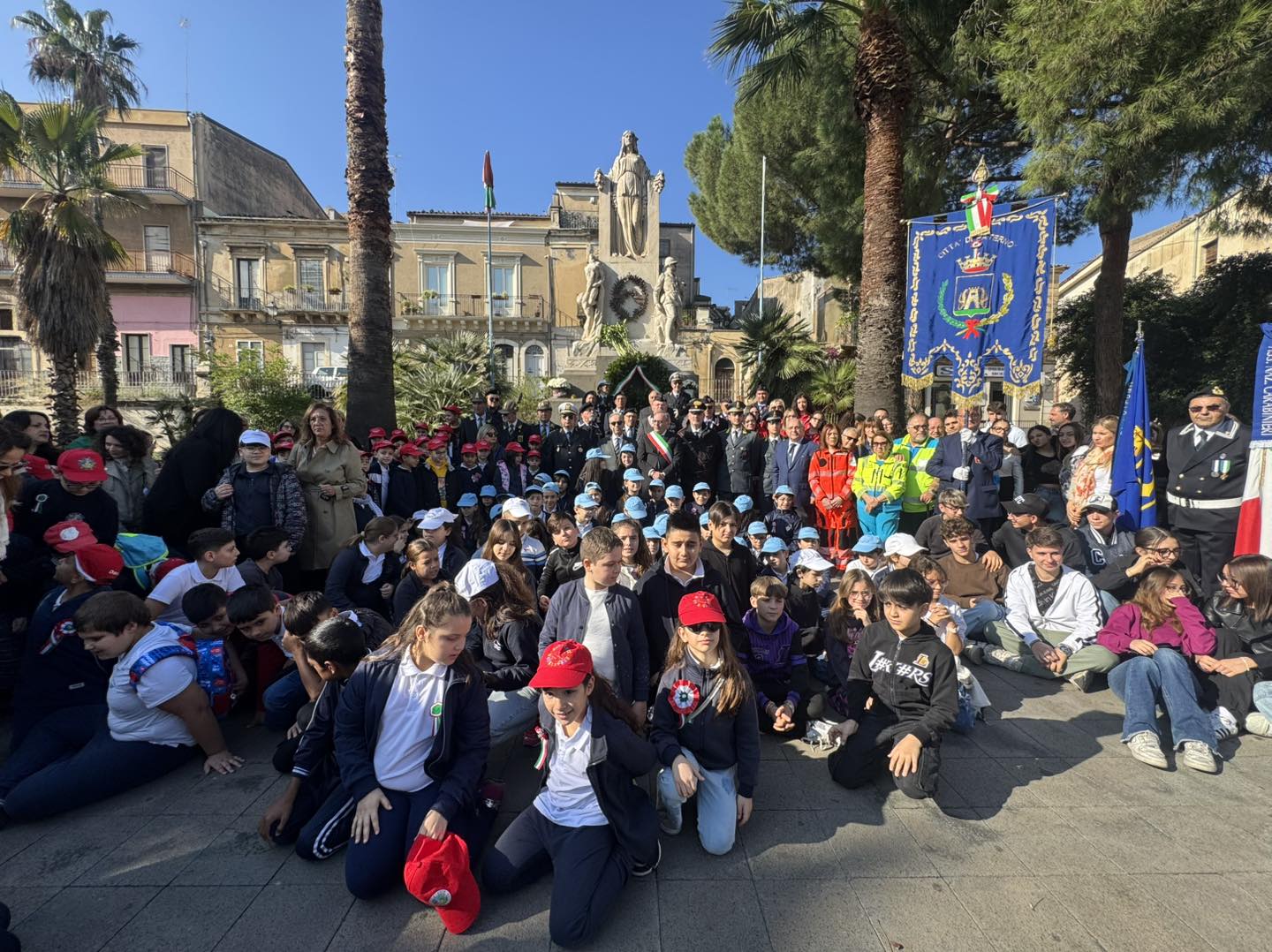 Paternò, commemorazione dell’Unità Nazionale e delle Forze Armate: presenti autorità e scuole