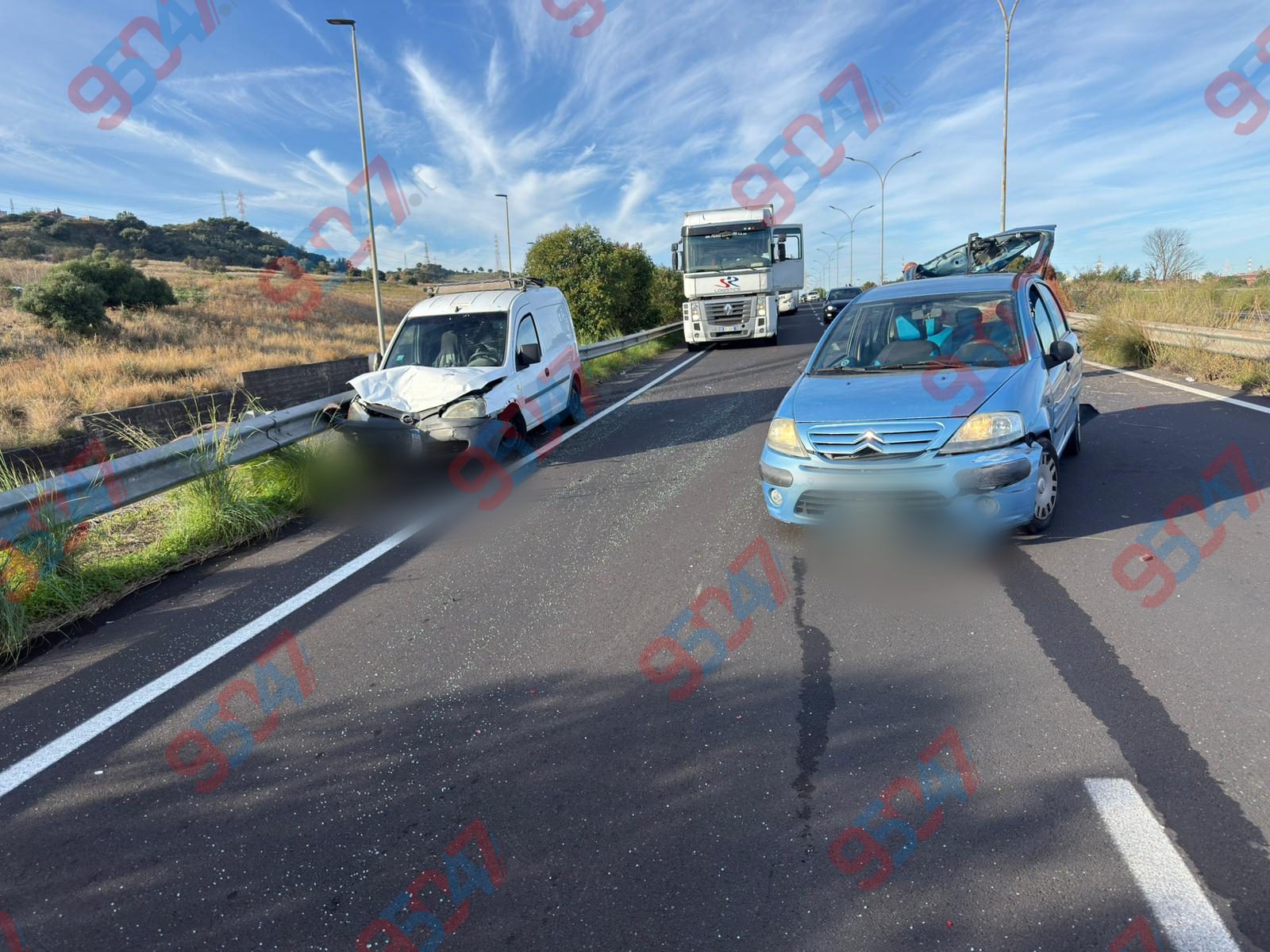 Circonvallazione di Catania, incidente coinvolte tre autovetture e una donna ferita