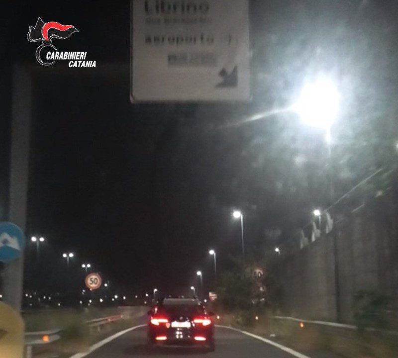 Catania, rapine con pistola e violenze ai trasportatori: 5 arresti, coinvolto ex pentito. I nomi