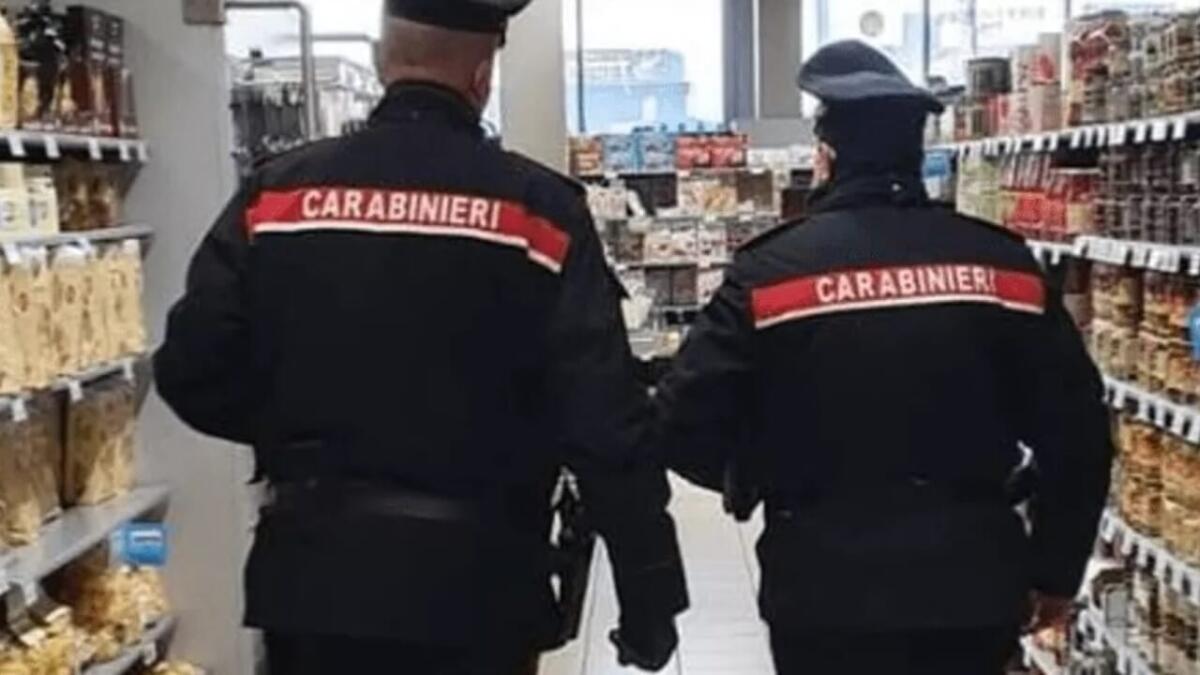 Catania, dipendente infedele scoperto dalle telecamere: intervengono i carabinieri - 