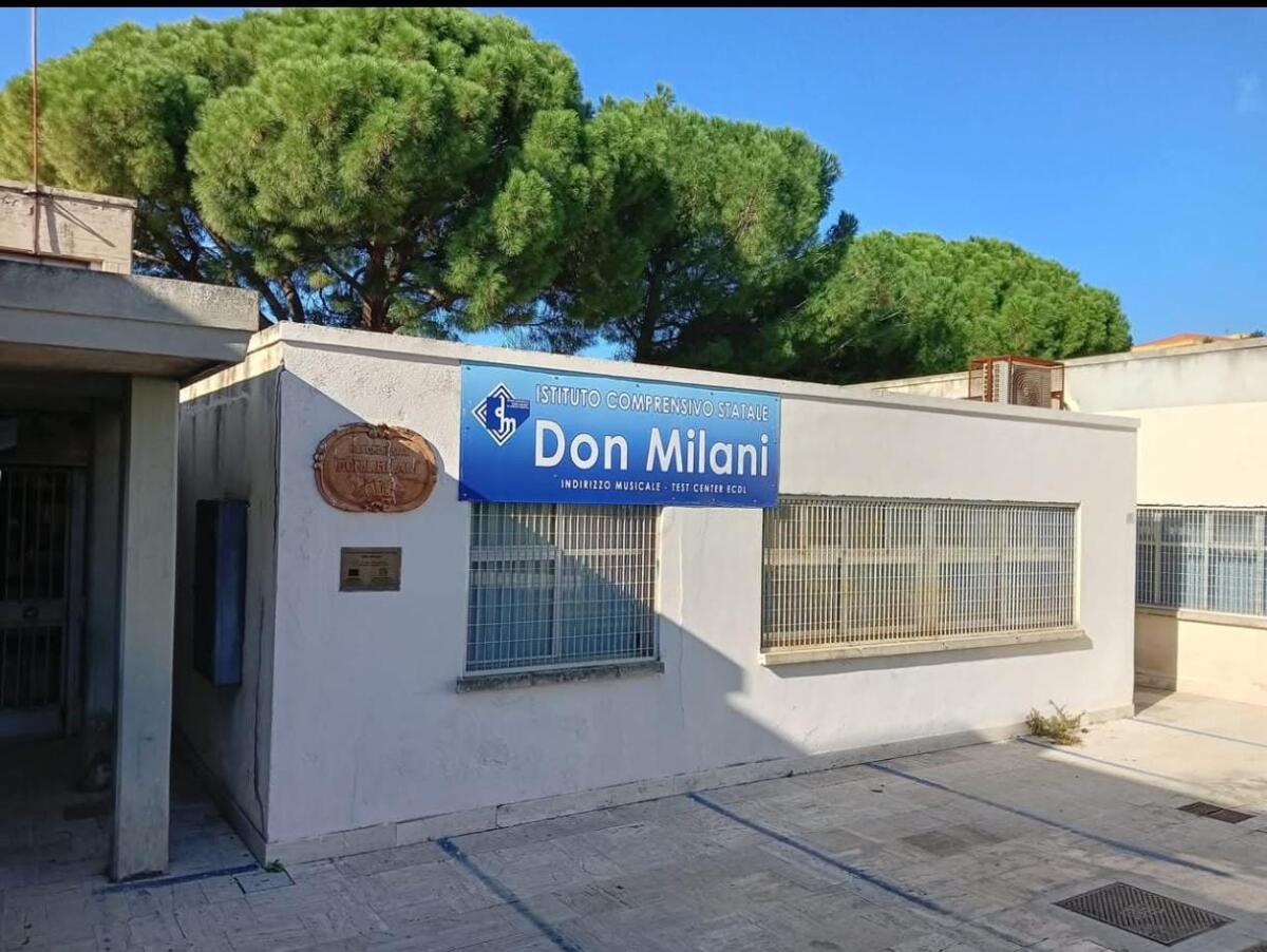 PATERNO'. Riscaldamenti spenti al Don Milani: la protesta dei genitori - 