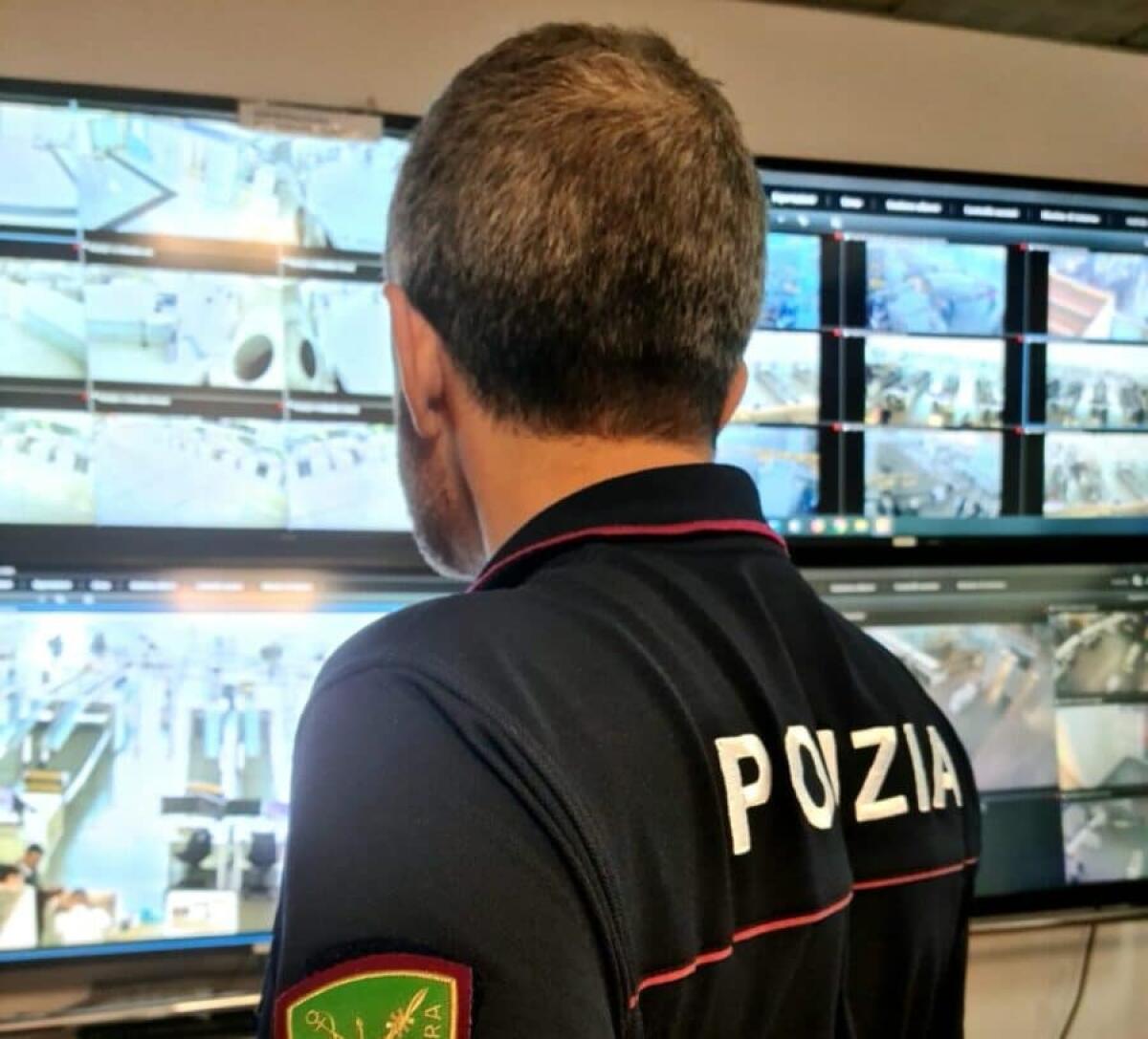 Catania, derubato in aeroporto mentre corre al gate: decisivi i video di sorveglianza - 