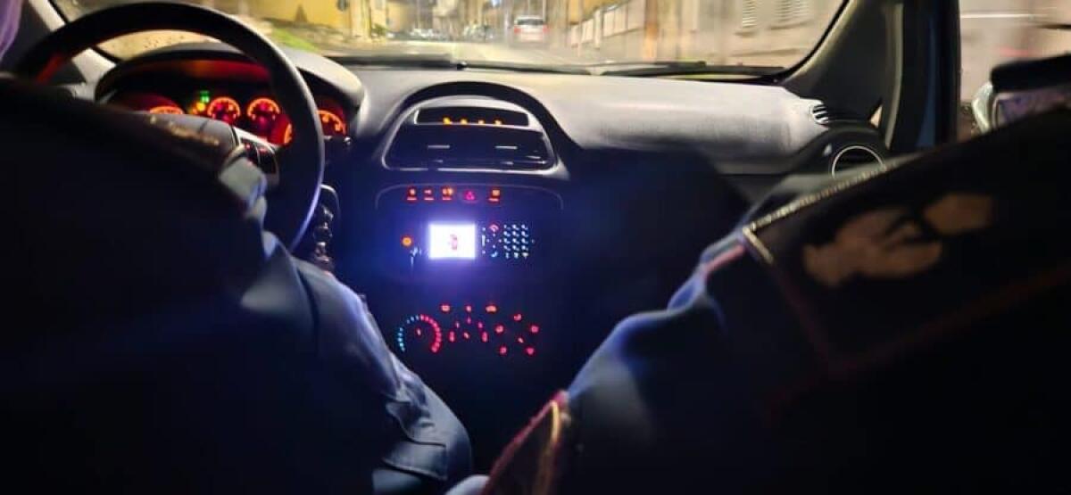 Catania, tentano il furto in casa ma il proprietario li guarda LIVE sul telefono: presi due catanesi - 