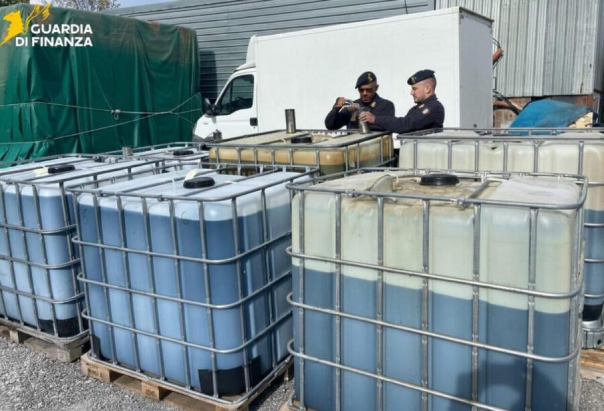 Catania, vendeva fiori e piante ma nel garage custodiva 5.400 litri di carburante senza misure di sicurezza - 