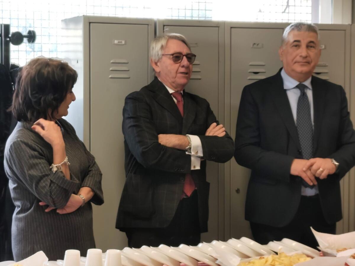 Paternò, dopo 30 anni di servizio il comandante della Polizia Municipale Antonino La Spina va in pensione - 