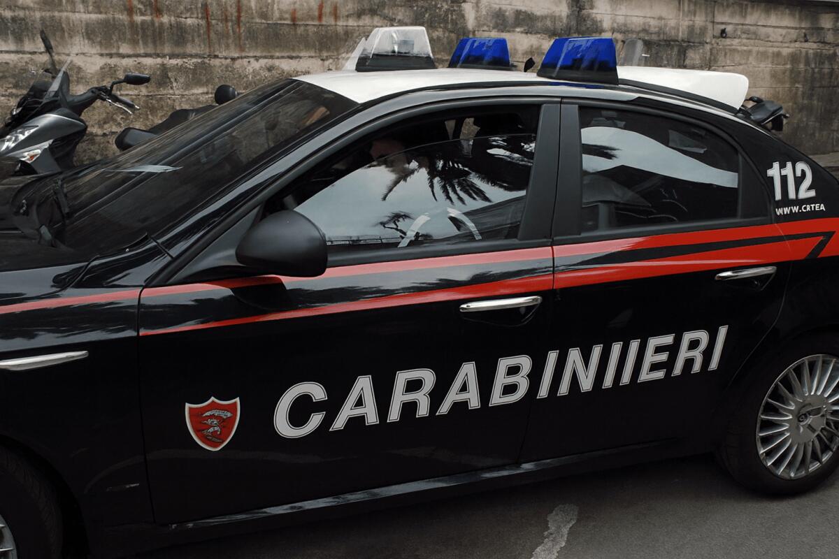 All’alba assaltano un furgone nell’Acese,  arrestato un uomo di Paternò, caccia a due uomini - 