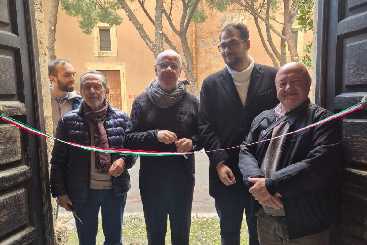 Paternò, inaugurata oggi la mostra “U’ Presepi ‘o Munti” nella Chiesa di Cristo al Monte - 