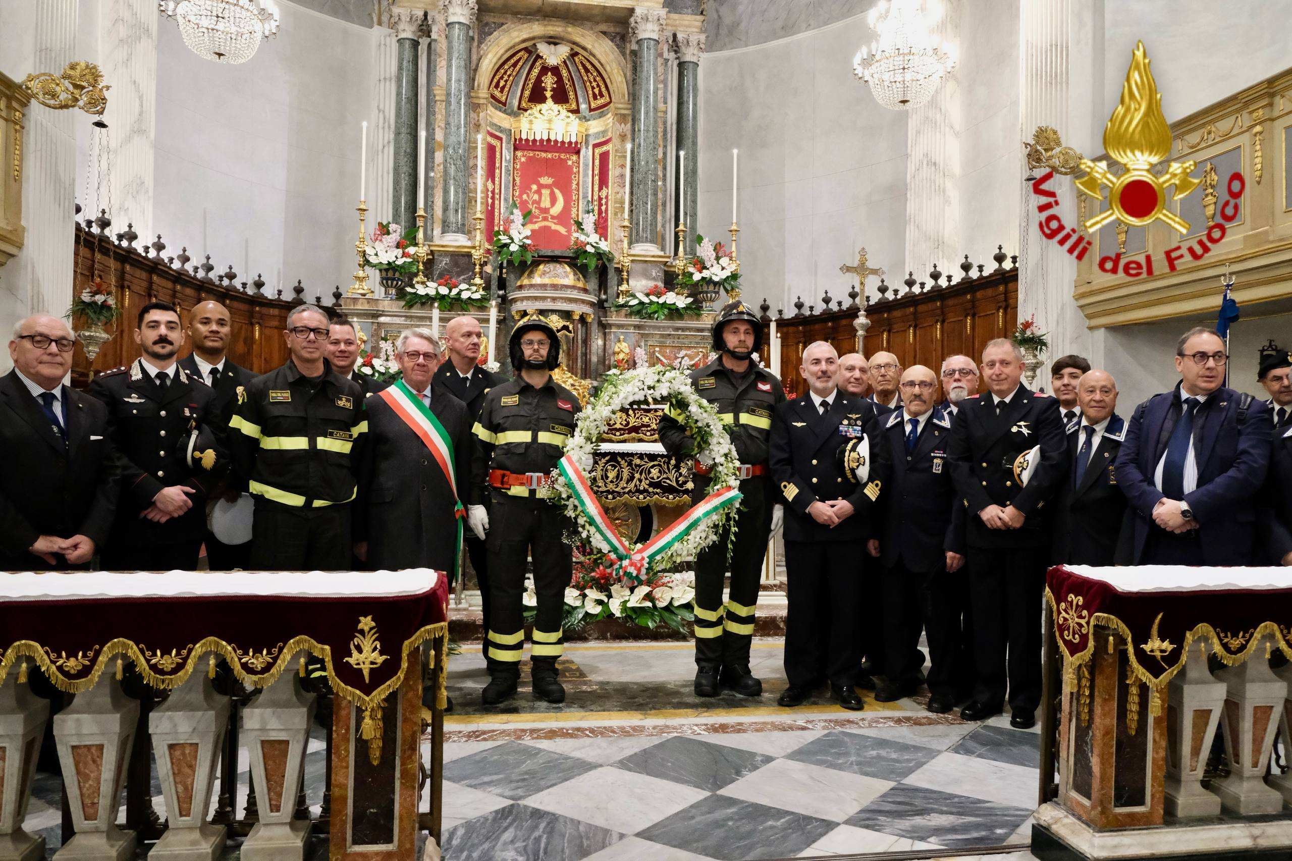 Santa Barbara 2025: emozionante omaggio dei Vigili del Fuoco a Paternò . Le foto