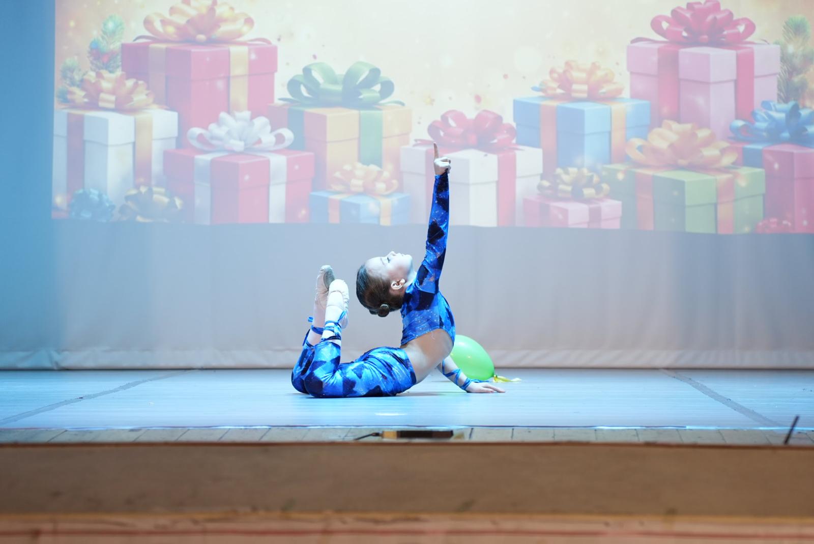 L'Associazione Arte Danza di Paternò augura buone feste e partecipa alla raccolta fondi per Telethon